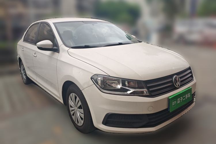Used Volkswagen Santana 2016 1.6L Manual Fashion Edition Front Right 45 Deg