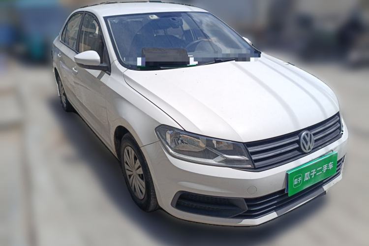 Used Volkswagen Santana 2016 1.6L Manual Fashion Edition Front Right 45 Deg