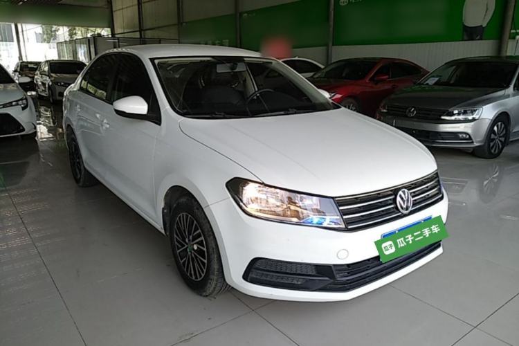 Used Volkswagen Santana 2016 1.6L Manual Fashion Edition Front Right 45 Deg