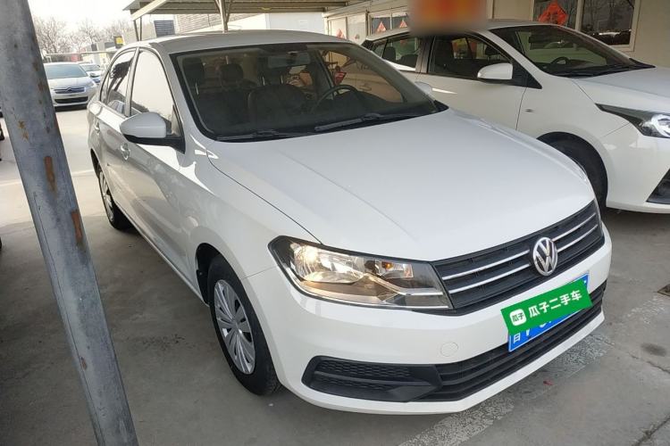 Used Volkswagen Santana 2016 1.4L Manual Fashion Edition Front Right 45 Deg