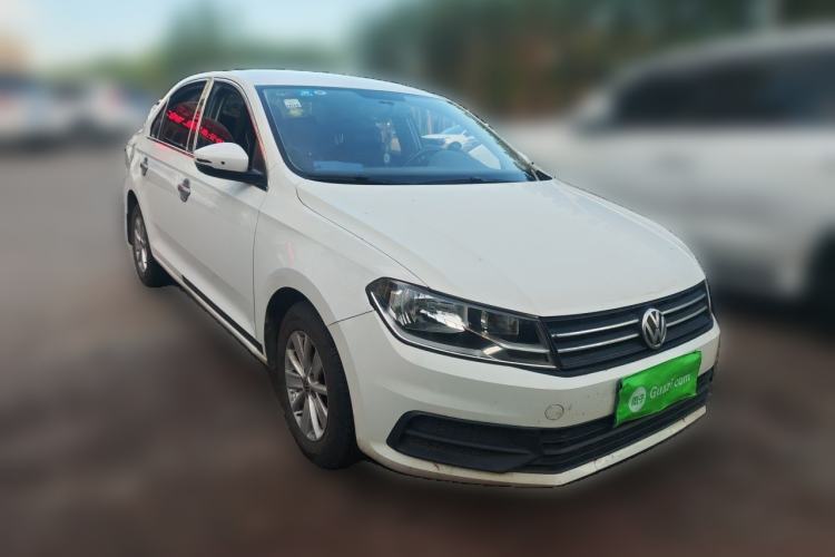 Used Volkswagen Santana 2016 1.6L Manual Fashion Edition Front Right 45 Deg