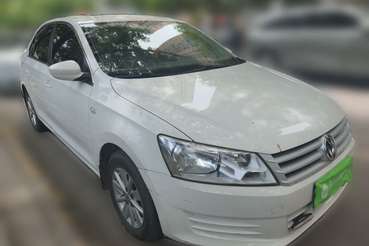 Used Volkswagen Santana 2016 1.6L Automatic Fashion Edition Front Right 45 Deg