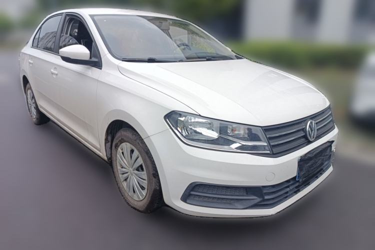 Used Volkswagen Santana 2016 1.6L Manual Fashion Edition Front Right 45 Deg