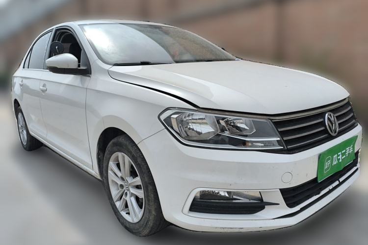 Used Volkswagen Santana 2016 1.6L Automatic Comfort Edition Front Right 45 Deg
