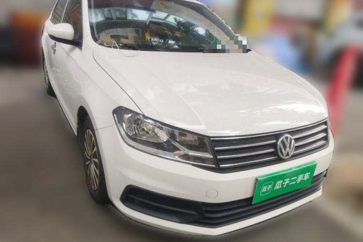Used Volkswagen Santana 2016 1.6L Manual Fashion Edition Front Right 45 Deg