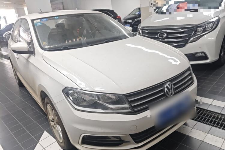 Used Volkswagen Santana 2016 1.6L Automatic Comfort Edition Front Right 45 Deg