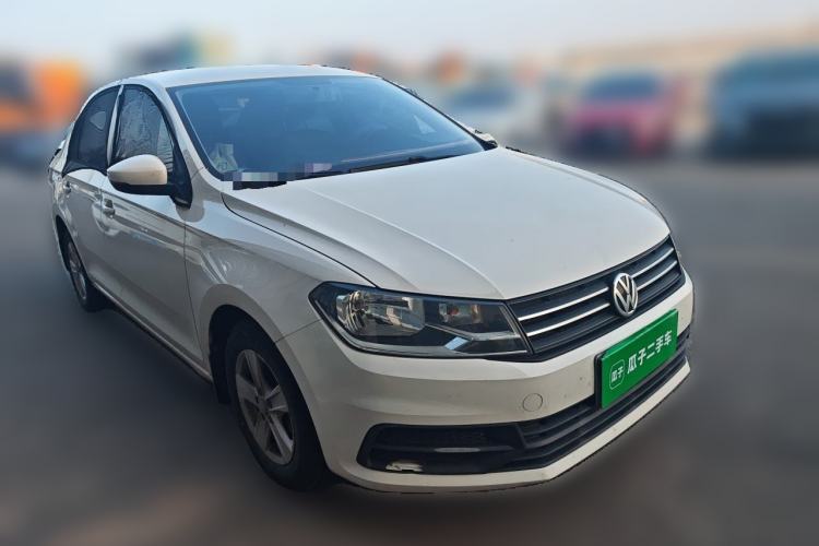 Used Volkswagen Santana 2016 1.4L Manual Fashion Edition Front Right 45 Deg