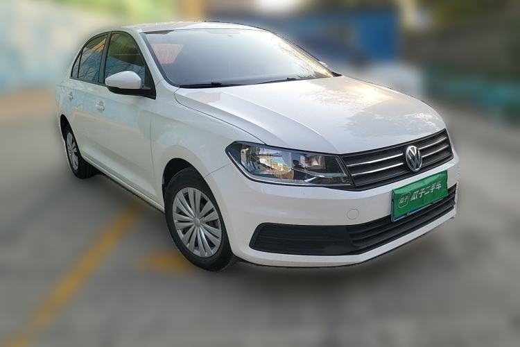 Used Volkswagen Santana 2016 1.6L Manual Fashion Edition Front Right 45 Deg