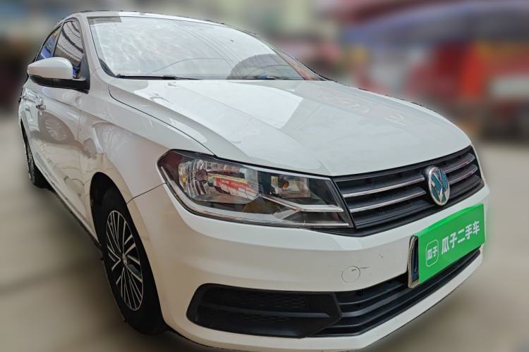 Used Volkswagen Santana 2016 1.6L Manual Fashion Edition Front Right 45 Deg