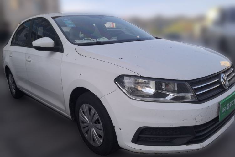 Used Volkswagen Santana 2016 1.4L Manual Fashion Edition Front Right 45 Deg