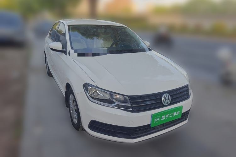 Used Volkswagen Santana 2016 1.4L Manual Fashion Edition Front Right 45 Deg