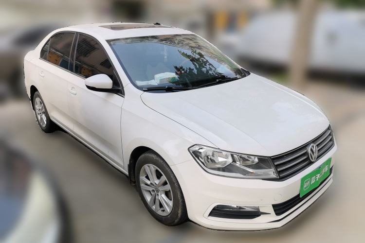 Used Volkswagen Santana 2016 1.6L Manual Comfort Edition Front Right 45 Deg