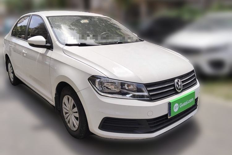 Used Volkswagen Santana 2016 1.6L Manual Fashion Edition Front Right 45 Deg