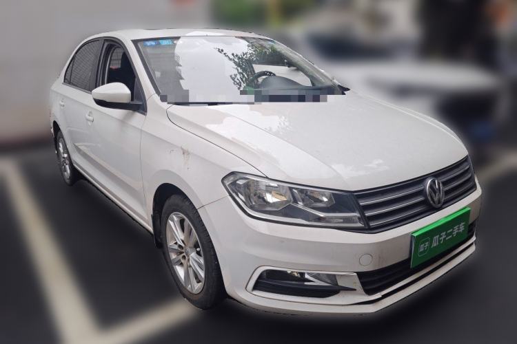 Used Volkswagen Santana 2016 1.6L Manual Comfort Edition Front Right 45 Deg