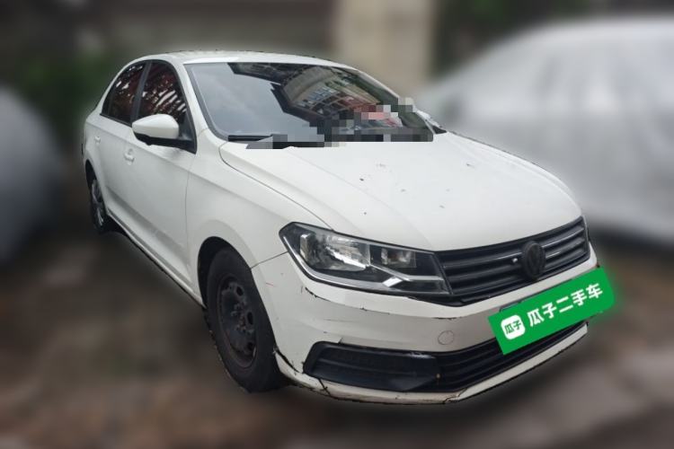 Used Volkswagen Santana 2016 1.6L Manual Fashion Edition Front Right 45 Deg