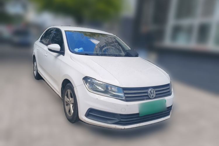 Used Volkswagen Santana 2016 1.6L Manual Fashion Edition Front Right 45 Deg