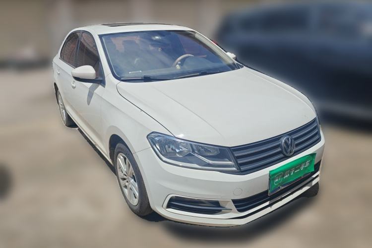 Used Volkswagen Santana 2016 1.6L Manual Comfort Edition Front Right 45 Deg