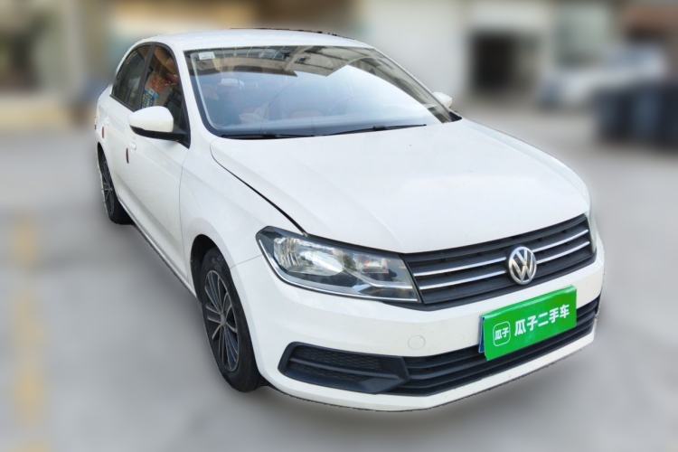 Used Volkswagen Santana 2016 1.6L Manual Fashion Edition Front Right 45 Deg
