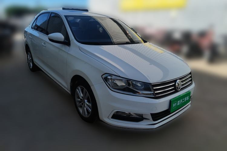 Used Volkswagen Santana 2016 1.6L Automatic Comfort Edition Front Right 45 Deg