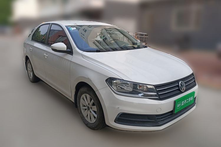Used Volkswagen Santana 2016 1.4L Manual Fashion Edition Front Right 45 Deg