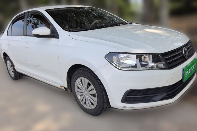 Used Volkswagen Santana 2016 1.4L Manual Fashion Edition Front Right 45 Deg