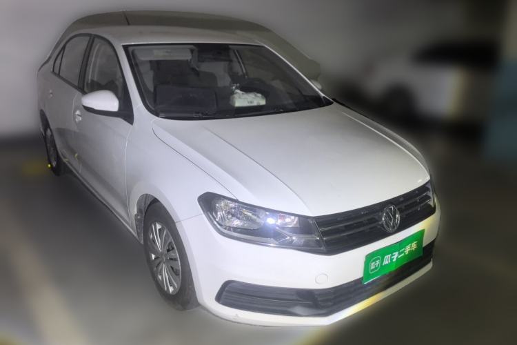 Used Volkswagen Santana 2016 1.6L Manual Fashion Edition Front Right 45 Deg
