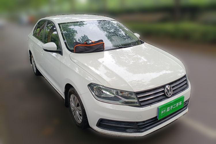 Used Volkswagen Santana 2016 1.6L Manual Fashion Edition Front Right 45 Deg