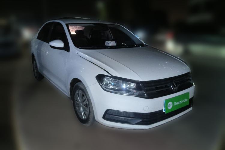 Used Volkswagen Santana 2016 1.4L Manual Fashion Edition Front Right 45 Deg