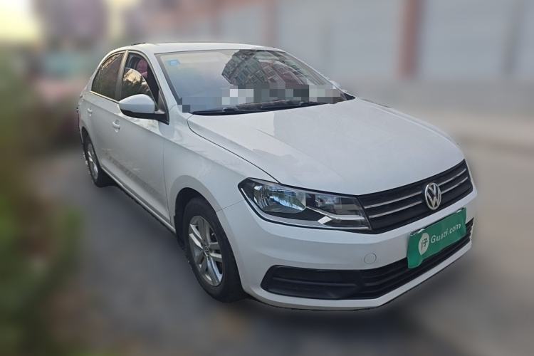 Used Volkswagen Santana 2016 1.4L Manual Fashion Edition Front Right 45 Deg