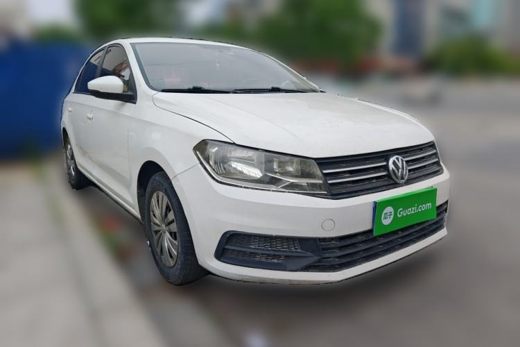 Used Volkswagen Santana 2016 1.6L Manual Fashion Edition Front Right 45 Deg