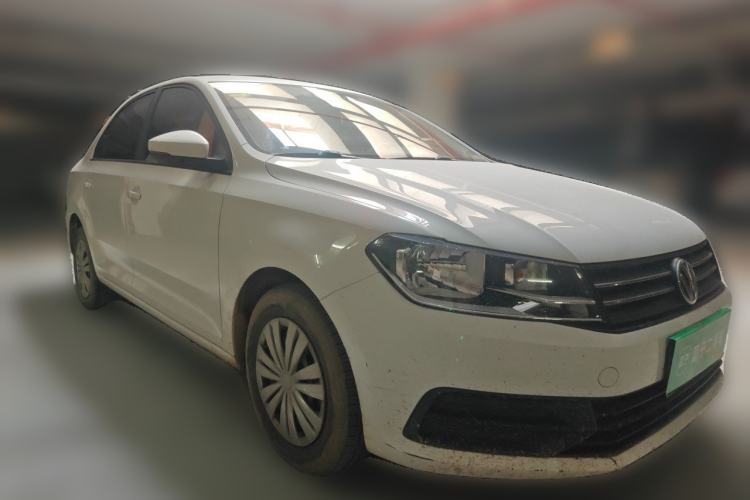 Used Volkswagen Santana 2016 1.4L Manual Fashion Edition Front Right 45 Deg