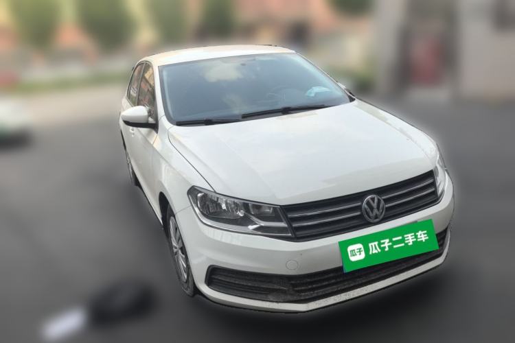 Used Volkswagen Santana 2016 1.6L Manual Fashion Edition Front Right 45 Deg