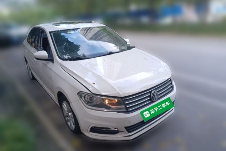 Used Volkswagen Santana 2016 1.6L Automatic Comfort Edition Front Right 45 Deg