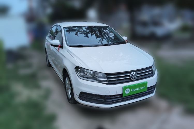 Used Volkswagen Santana 2016 1.4L Manual Fashion Edition Front Right 45 Deg