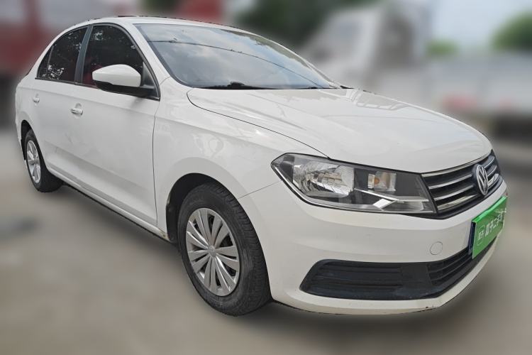 Used Volkswagen Santana 2016 1.4L Manual Fashion Edition Front Right 45 Deg