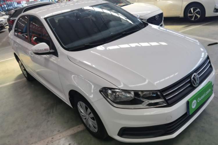 Used Volkswagen Santana 2016 1.4L Manual Fashion Edition Front Right 45 Deg