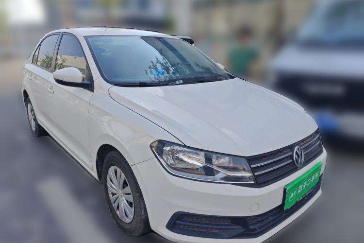 Used Volkswagen Santana 2016 1.6L Manual Fashion Edition Front Right 45 Deg