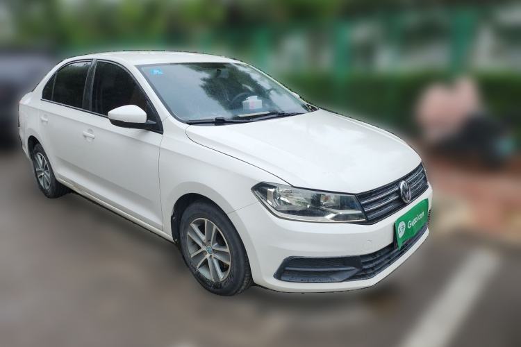 Used Volkswagen Santana 2016 1.4L Manual Fashion Edition Front Right 45 Deg