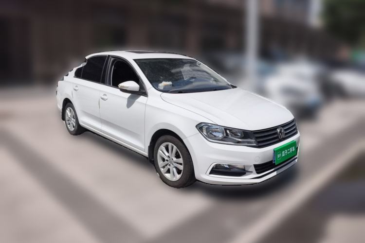 Used Volkswagen Santana 2016 1.6L Automatic Comfort Edition Front Right 45 Deg