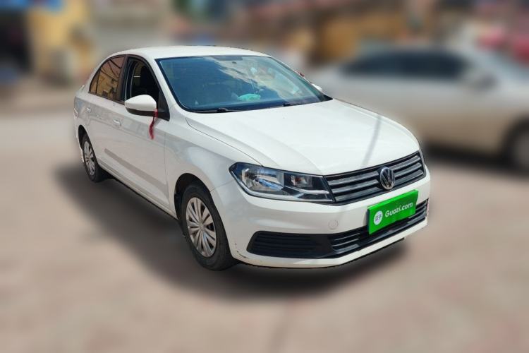 Used Volkswagen Santana 2016 1.4L Manual Fashion Edition Front Right 45 Deg