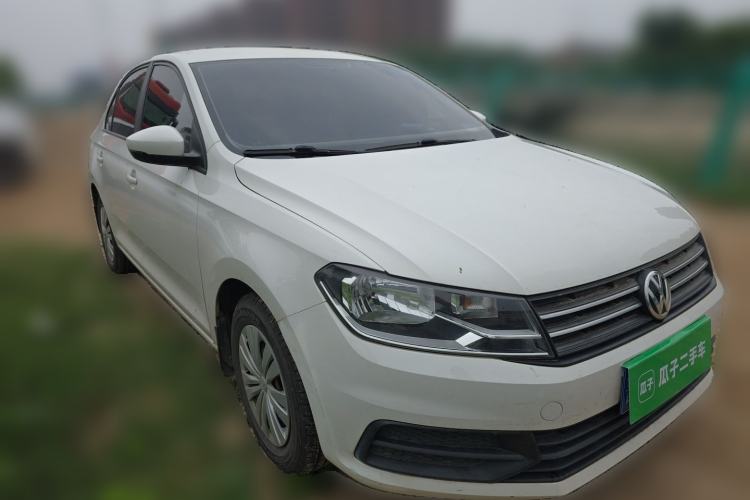 Used Volkswagen Santana 2016 1.4L Manual Fashion Edition Front Right 45 Deg
