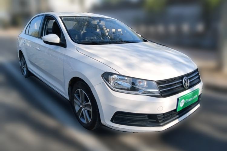 Used Volkswagen Santana 2016 1.6L Manual Fashion Edition Front Right 45 Deg
