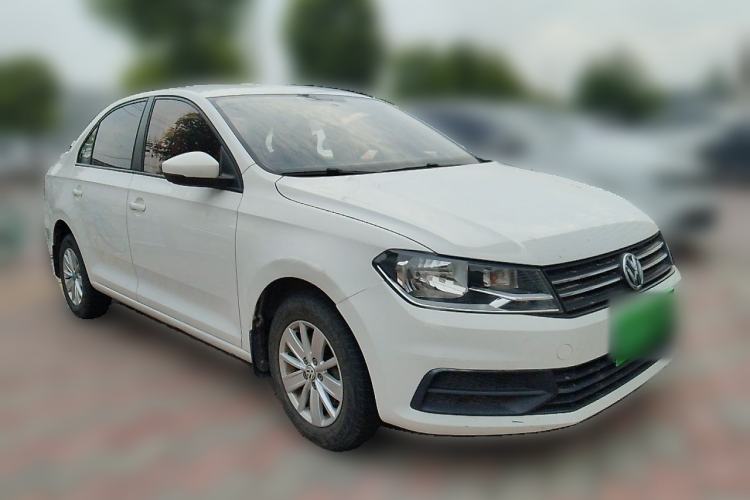 Used Volkswagen Santana 2016 1.6L Manual Fashion Edition Front Right 45 Deg