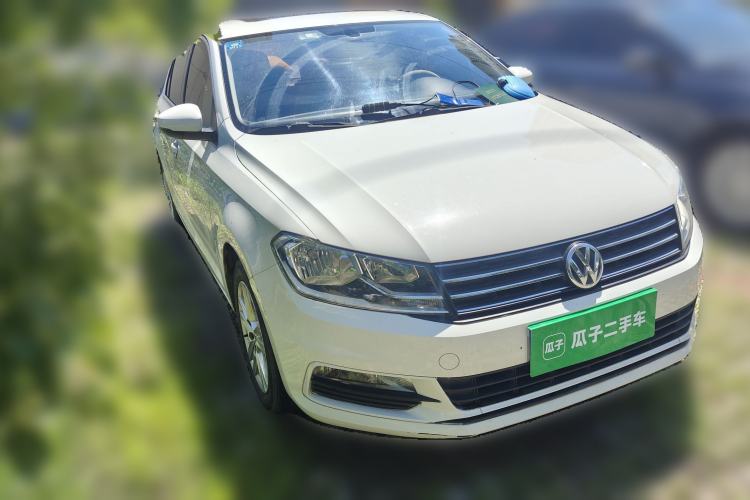 Used Volkswagen Santana 2016 1.6L Automatic Comfort Edition Front Right 45 Deg