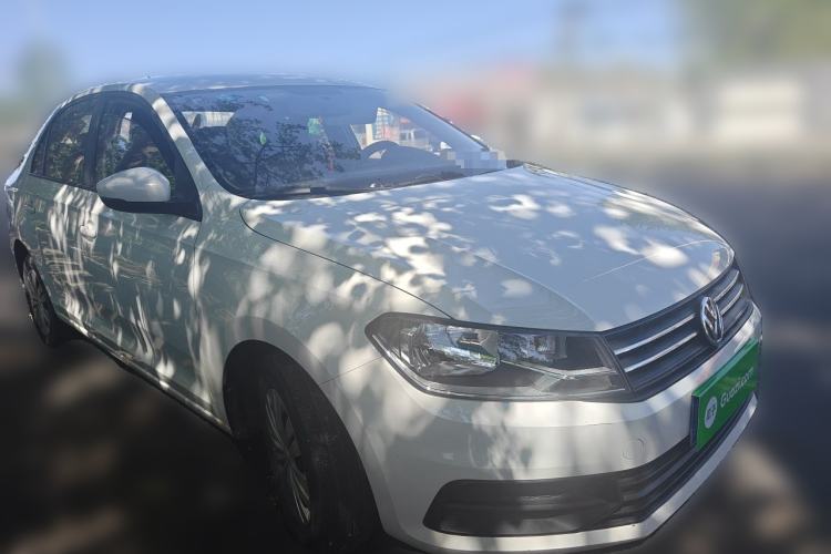 Used Volkswagen Santana 2016 1.4L Manual Fashion Edition Front Right 45 Deg