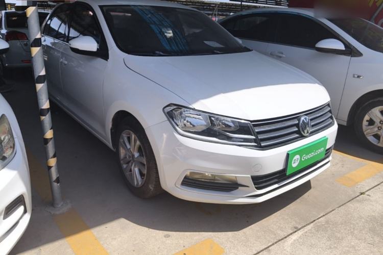 Used Volkswagen Santana 2016 1.6L Automatic Comfort Edition Front Right 45 Deg