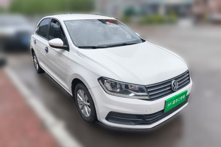 Used Volkswagen Santana 2016 1.4L Manual Fashion Edition Front Right 45 Deg