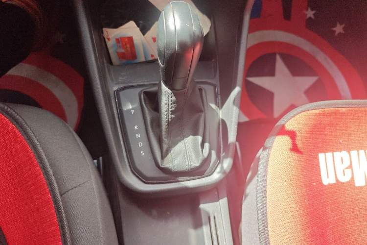 Used Volkswagen Santana 2016 1.6L Automatic Fashion Edition Gear Lever