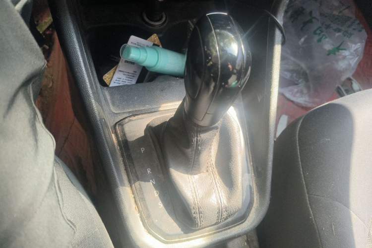 Used Volkswagen Santana 2016 1.6L Automatic Fashion Edition Gear Lever