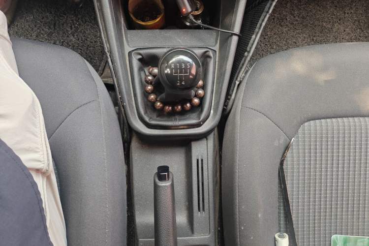 Used Volkswagen Santana 2016 1.6L Manual Fashion Edition Gear Lever